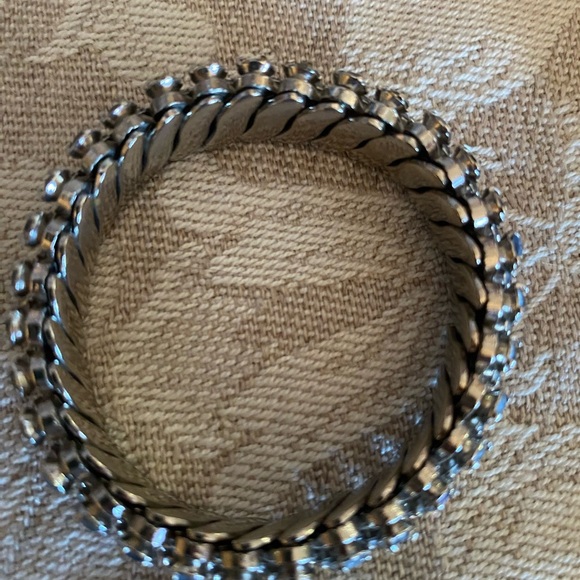 Vintage Baby Blue Crystal Cubic Zirconia Stretch Bracelet 6 1/2 inch - Picture 5 of 5